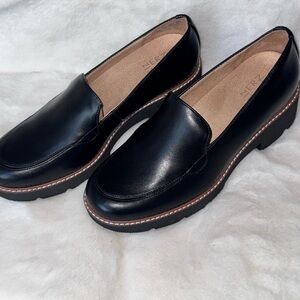 Naturalizer Black Caberet Women's Loafers Size 9 1/2 W
